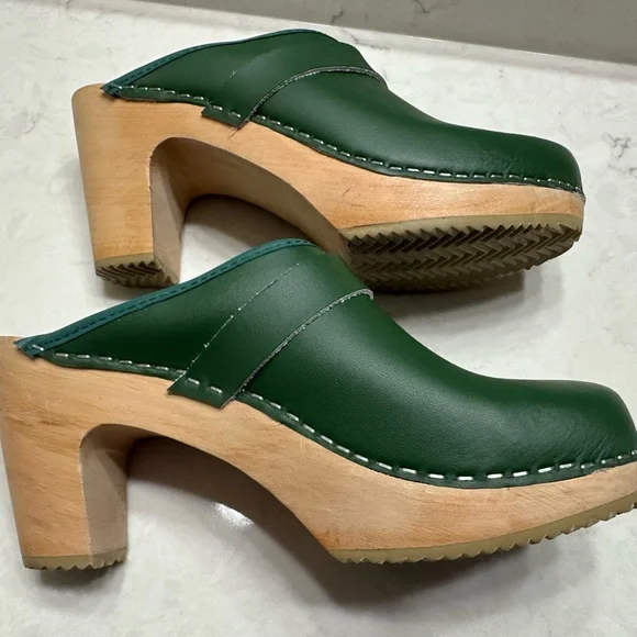 Green Leather Clogs, Cape Clogs, like new, 39 - Picture 6 of 8